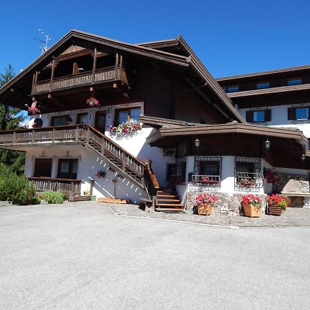 Residence La Pineta Падола Екстер'єр фото