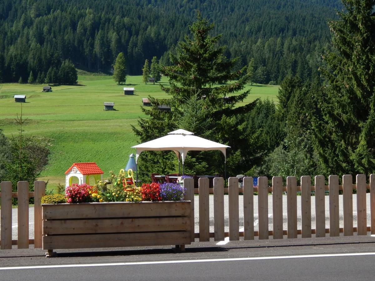 Residence La Pineta Падола Екстер'єр фото